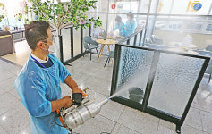 [포토] 대면 면회 준비 한창인 경산 양지요양병원 관계자들