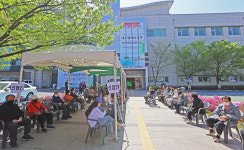 [포토] 대구 동구·달서구 75세 이상 일반인 화이자 백신 접종 시작