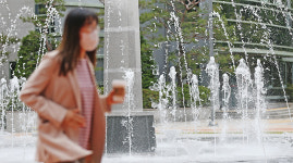 [포토] 대구 낮최고 29도…분수대 뛰어 들고 싶은 마음들
