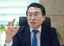 진광식 안광학진흥원장 전 국민이 스마트 안경 착용하는 날까지 노력