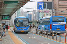 동대구로 BRT는 호응 얻었지만 연속된 전용차로 확충은 신중을