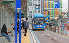 동대구로 BRT는 호응 얻었지만 연속된 전용차로 확충은 신중을