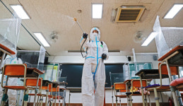 [포토] 개학 앞둔 고등학교 방역 작업 실시