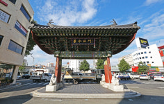 [두 발로 투어-대구 이야기] 8. 현재와 과거가 공존하는 대구의 대표 골목 약령시