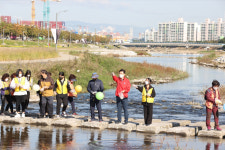 포항시, 냉천 고향의 강 사업 준공 기념 걷기행사