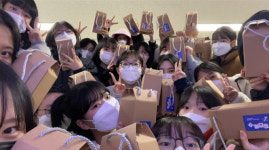 경북보건대 수능 대박나세요…지역 고교 수능 격려품 전달