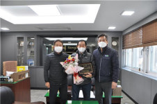 군위 팔공농협, 함께하는 마을 만들기 우수 기업 시상…천우산업 선정