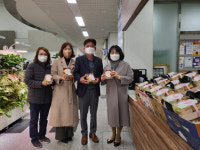구미시 유치원 연합회, 구미보건소 의료진에 샌드위치 전달