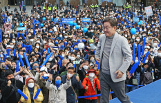 이재명, TK 통합신공항 조성 재차 약속…후적지 첨단도시 개발도