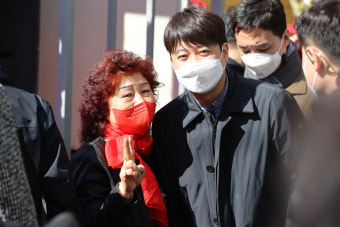 [포토] 이준석, 대구 서문시장 찾아 윤석열 후보 지지 호소
