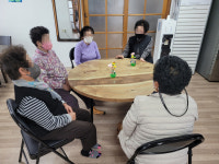 군위군, 경로당에 의자·입식 테이블 설치