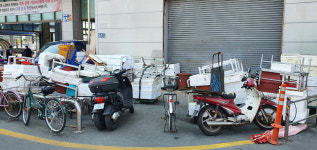 동해안 명소 죽도시장 어판장 쓰레기 악취 진동