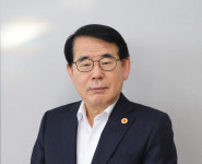 [잠깐 만납시다] 조은기 경북농식품유통교육진흥원장 농식품 유통구조 선진화 원년될 것