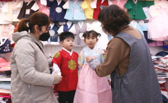 [포토] 설 대목 맞은 서문시장 모처럼 활기