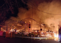 구미 금오랜드 내 실내동물원 화재…토끼·햄스터 등 100여마리 떼죽음