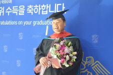 76세 만학도 신현문씨 일반대학원 졸업…계명대 역사학과 수료 화제