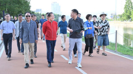 홍준표 대구시장 새로운 신천에서 소소한 행복 누리세요