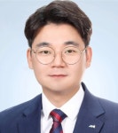 김현규 손해사정사, 의성군 장애인보호작업장에 수박 나눔