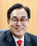 정훈 공제중앙회 이사장 학생들이 행복하고 안전하게 공부할 수 있는 환경 만들 것