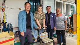 봉화군 봉화읍, 보행 불편 어르신에 실버카 지원