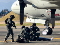 드론 테러 실전처럼 대비…포항경주공항서 대규모 훈련