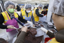 [포토] 따뜻한 팥죽 나눔