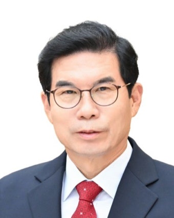 '여론조사 거짓 응답 유도' 김광열 영덕군수 벌금 150→90…군수직 유지