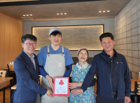 상주시 북문동, 옥배네 국시 착한 가게 인증 현판 전달