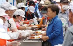 참사랑장의컨설팅 | [포토] 사랑의 밥차 장사진
