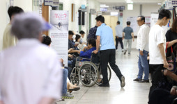 문여는 병원 129·응급의료포털서 확인하세요