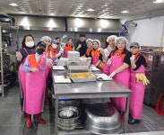 구미 옥계 여성의용소방대, 지역 어르신 위한 급식봉사