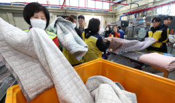 [포토] 의성장애인보호작업장, 대피소 세탁 봉사