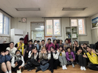 경산시자원봉사센터, 대학생 봉사단과 함께 경로당서 봄맞이 뷰티 서비스 제공