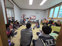 청송경찰, 산불 이재민 위로·범죄 예방 나서…신기1리·구례 경로당 방문