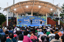 짜장면 나누고, 음악 즐기고…영주 풍기읍 한여름 밤의 문화축제