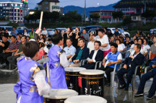 짜장면 나누고, 음악 즐기고…영주 풍기읍 한여름 밤의 문화축제