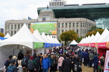 서울광장서 왔니껴안동장터 27일 개막…안동시, 전통문화·직거래로 수도권 공략
