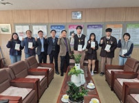 영덕교육지원청, 수능 앞둔 수험생 격려… 응원 선물 전달