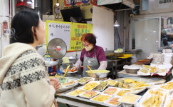 [포토] 설 준비로 북적…대구 달서구청, 월배시장 장보기 행사