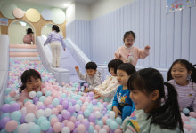 [포토] 미끄럼틀·볼풀장서 뛰노는 아이들…내당도서관 어린이자료실 북적