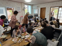 한 끼로 전한 온정…영주 풍기읍 적십자봉사회, 어르신 위한 행복밥상 나눔