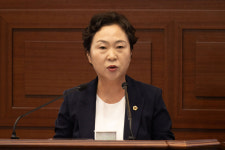 "학교 사라지는 봉화, 경북의 미래"…김상희 첫 도정질문