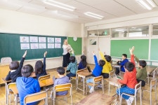 일본, 초등학교 교과담임제 본격 도입하나