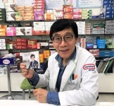   약사 가수, 노래로 새 꿈을 꾼다