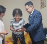 중랑구약사회, 독거노인 다섯가구에 생활비 지원 