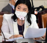 신현영 의원, 여성 인턴 절반 성차별 경험…대책 마련 촉구