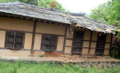 ‘흉가’로 전락하는 외암 민속마을