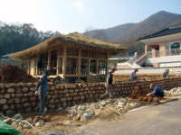 반기문 생가 복원 눈앞인데…