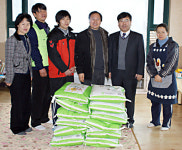 충주우체국, 복지시설에 생필품