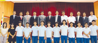 논산 연무중, 지역기업 10개와 자매결연